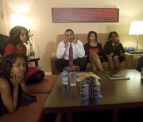 Familie Obama wartet auf das Wahlergebnis